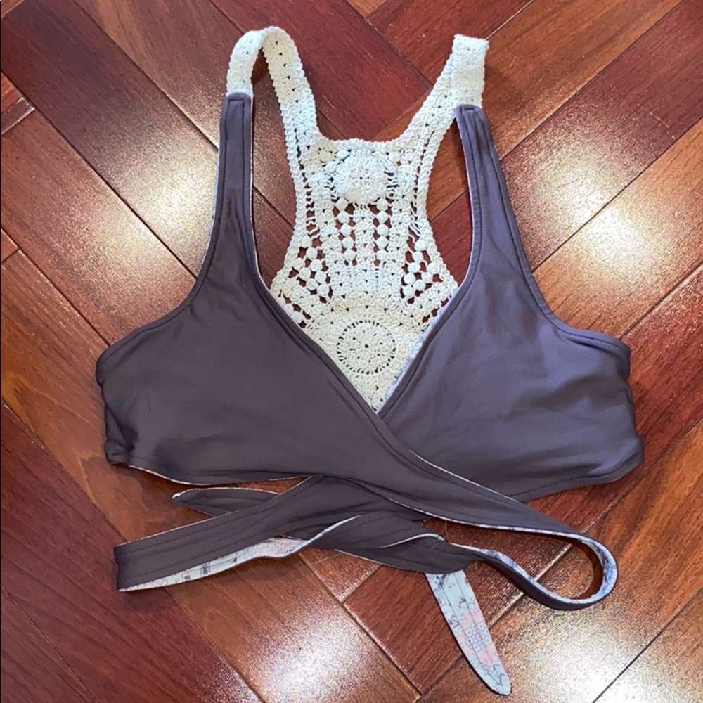 Brand new reversible L*Space crochet bikini top